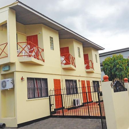 Sundeck Suites Boissiere Village Exterior foto